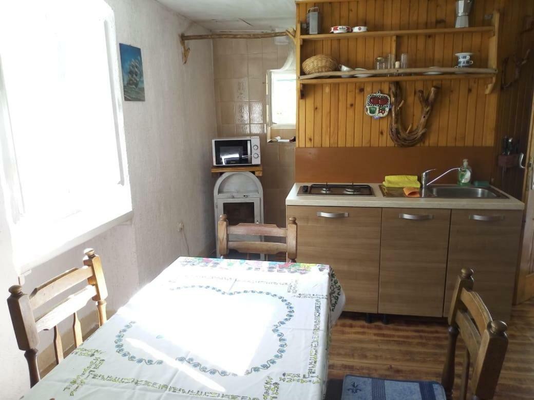 Apartman Dinko Lubenice Buitenkant foto